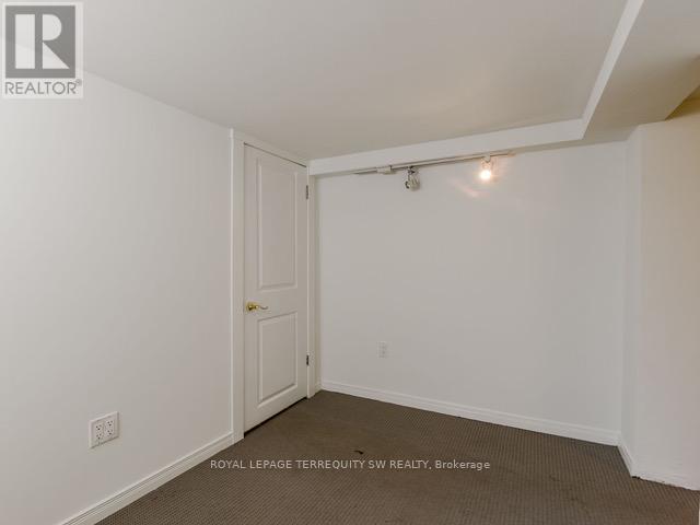 105 Barker Avenue, Toronto, Ontario  M4C 2N8 - Photo 27 - E12875030