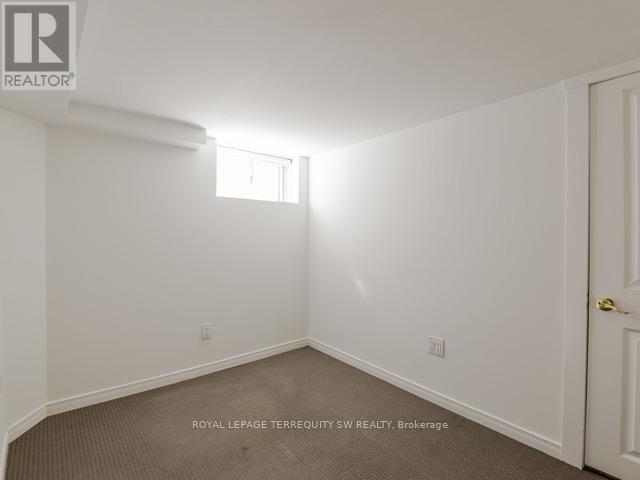 105 Barker Avenue, Toronto, Ontario  M4C 2N8 - Photo 28 - E12875030