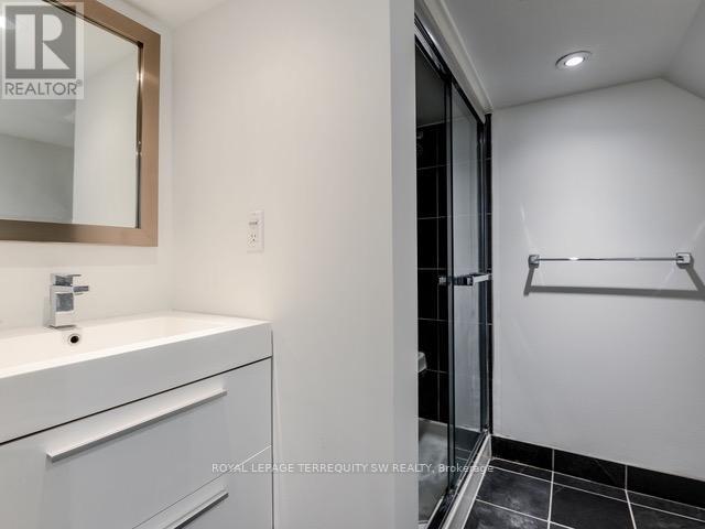 105 Barker Avenue, Toronto, Ontario  M4C 2N8 - Photo 29 - E12875030
