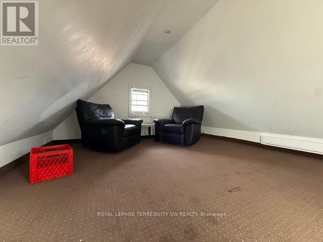 105 Barker Avenue, Toronto, Ontario  M4C 2N8 - Photo 46 - E12875030