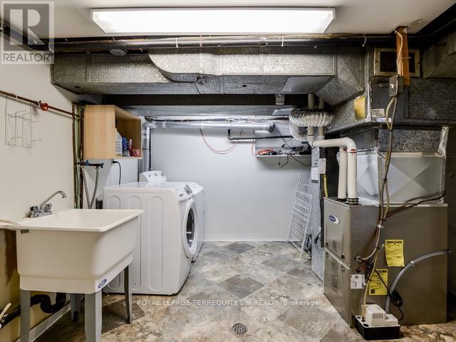 105 Barker Avenue, Toronto, Ontario  M4C 2N8 - Photo 34 - E12875030