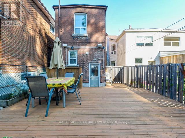 105 Barker Avenue, Toronto, Ontario  M4C 2N8 - Photo 38 - E12875030