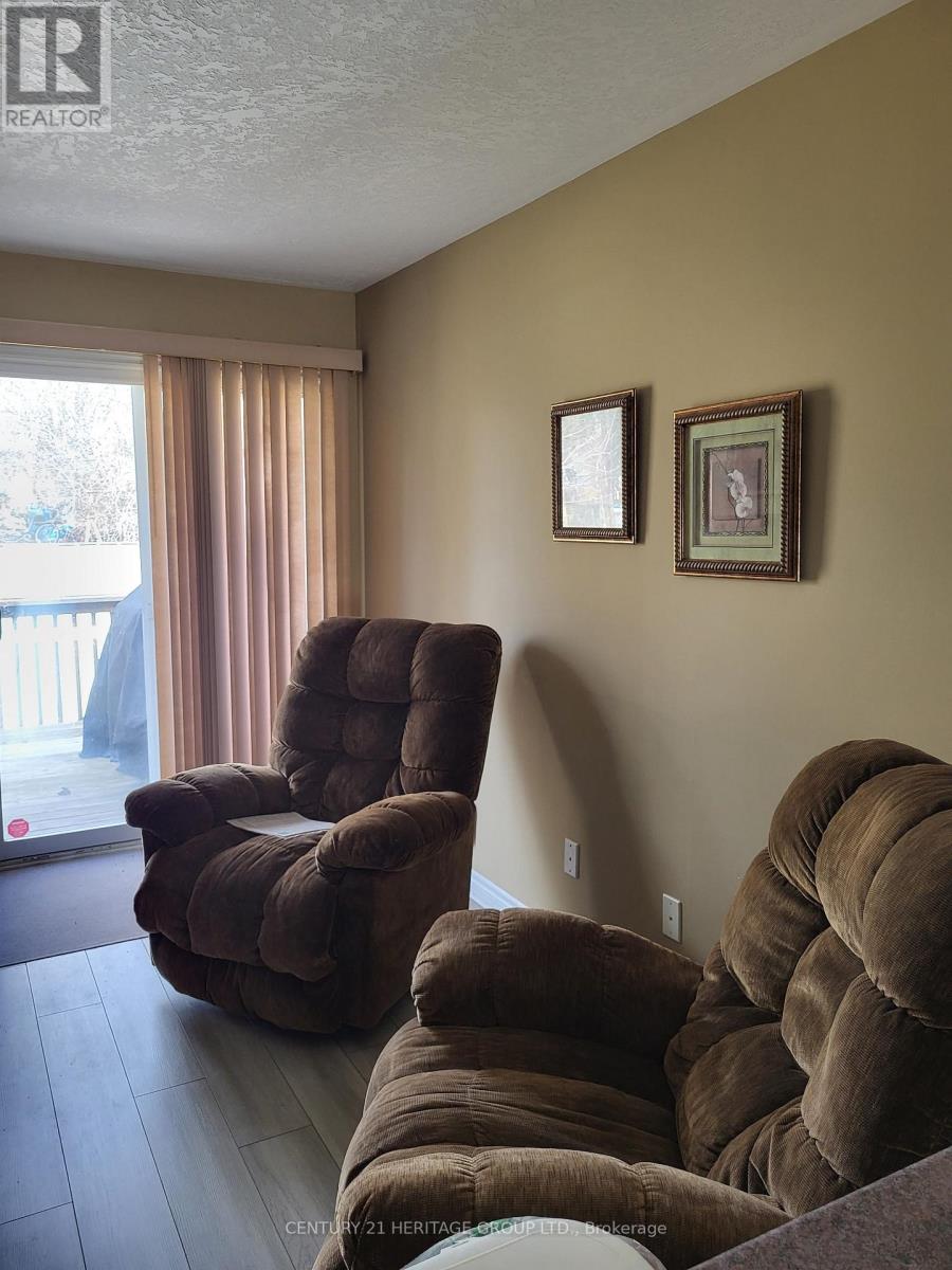 71 Finch Drive, Belleville, Ontario  K8P 5L4 - Photo 7 - X12913862