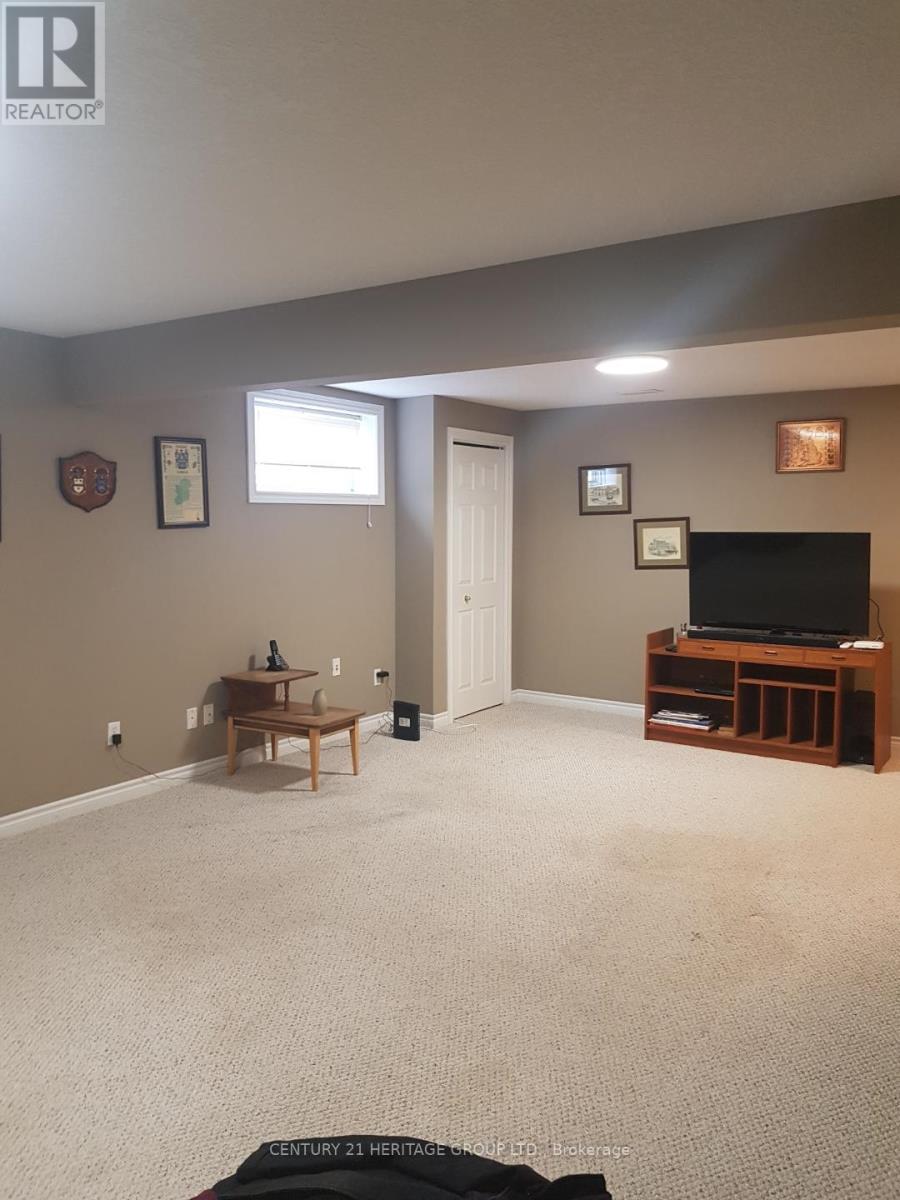 71 Finch Drive, Belleville, Ontario  K8P 5L4 - Photo 19 - X12913862