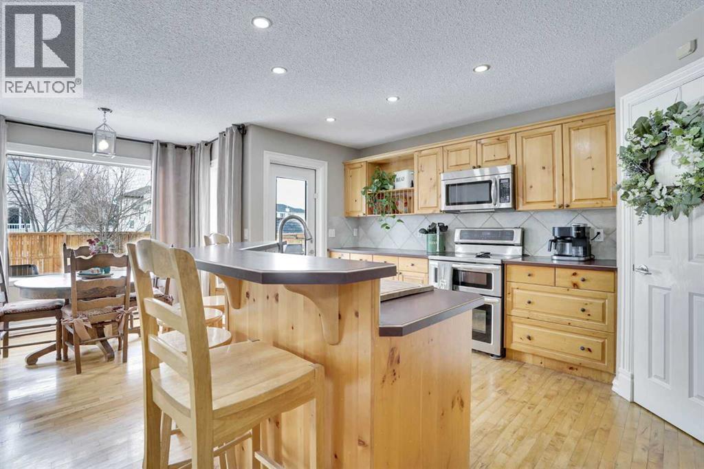 251 Lakeview Cove, Chestermere, Alberta  T1X 1E7 - Photo 8 - A2289312