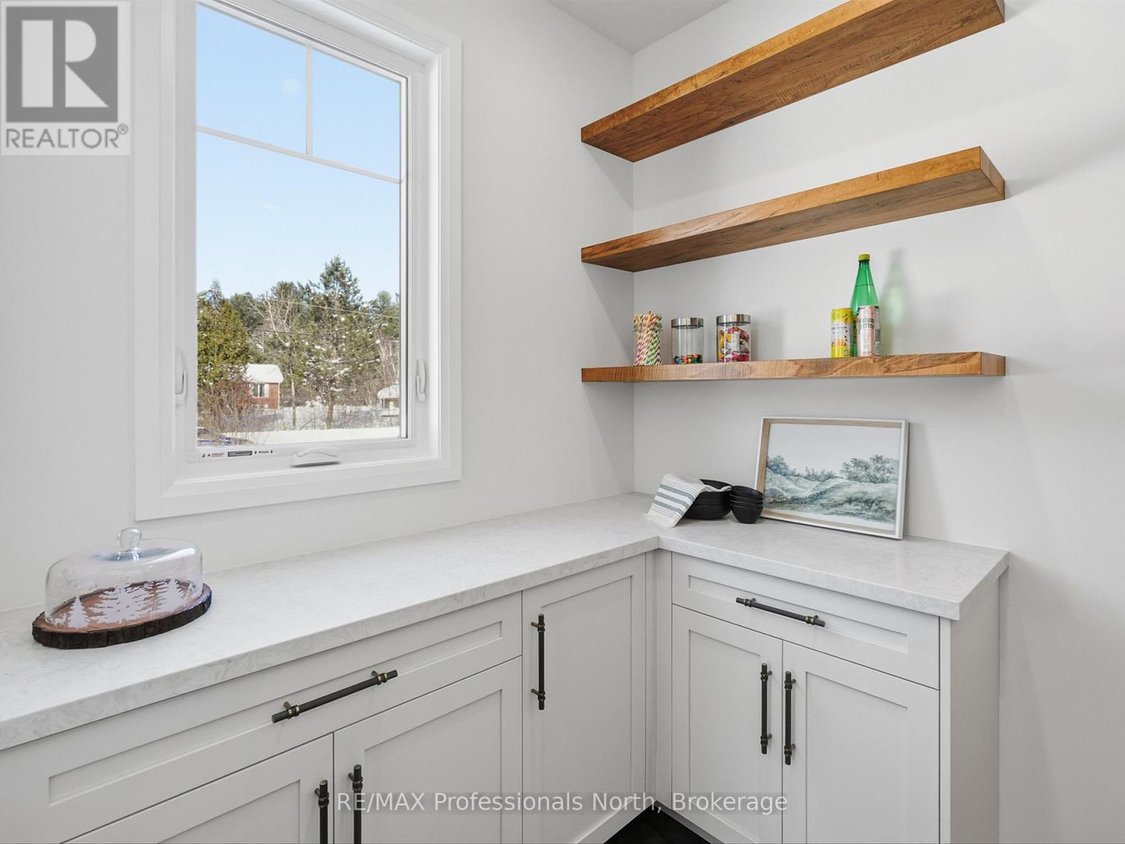 11 Clarkes Lane, Huntsville, Ontario  P0B 1M0 - Photo 18 - X12933168