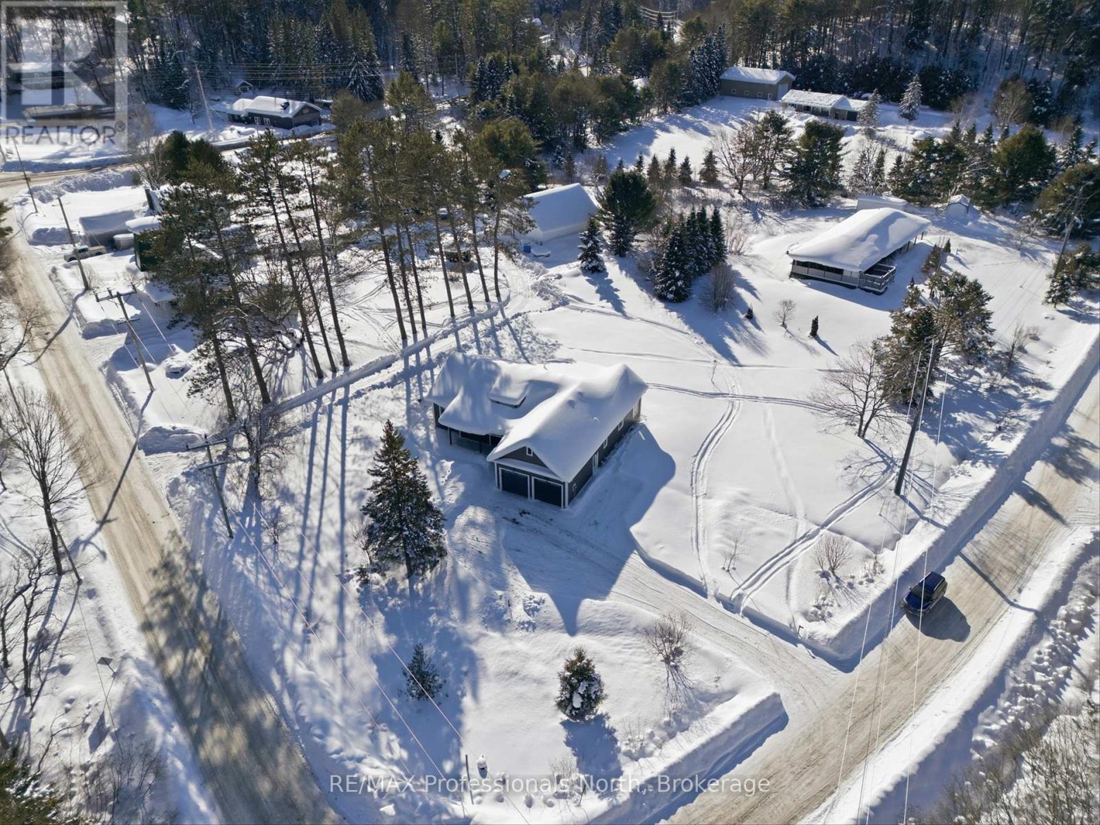 11 Clarkes Lane, Huntsville, Ontario  P0B 1M0 - Photo 25 - X12933168