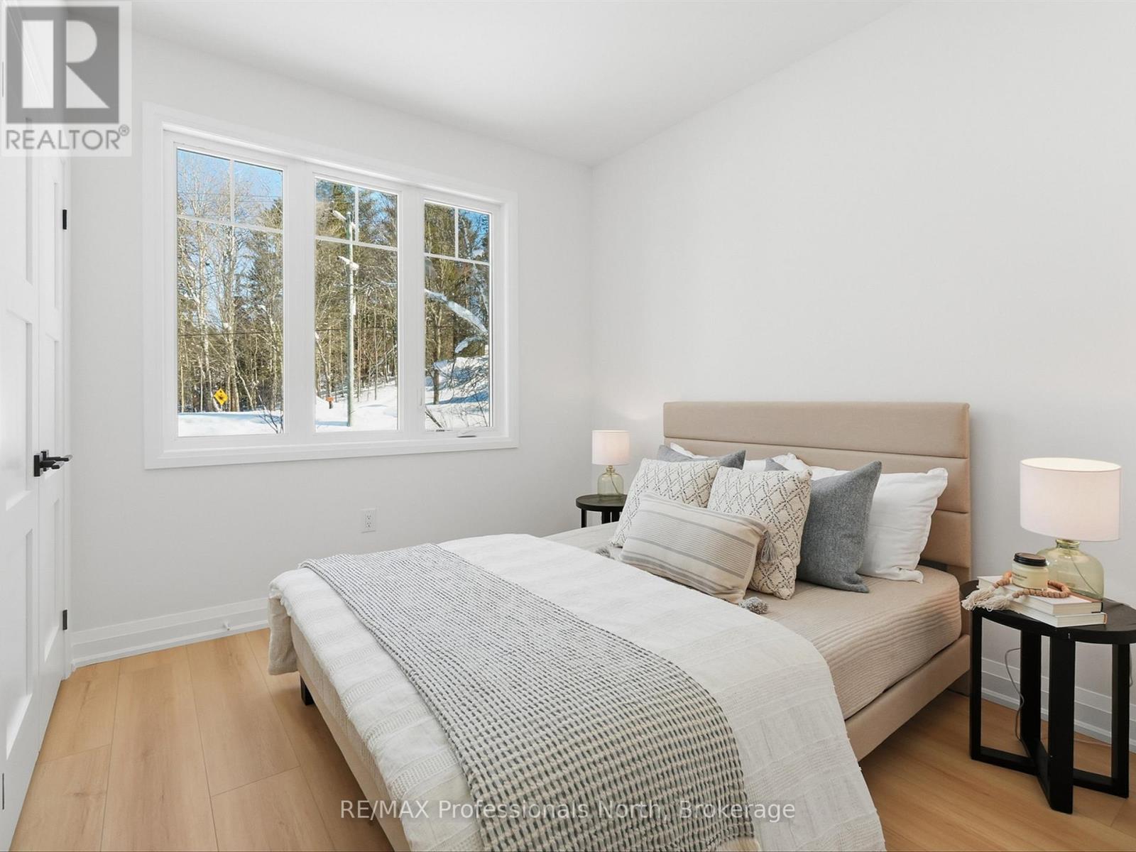 11 Clarkes Lane, Huntsville, Ontario  P0B 1M0 - Photo 35 - X12933168