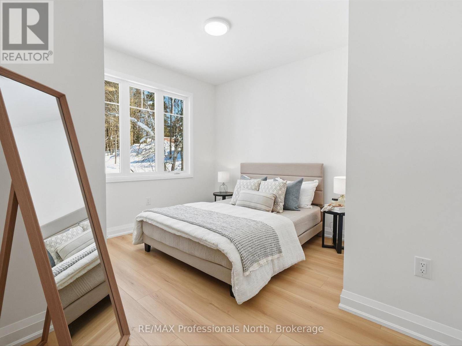 11 Clarkes Lane, Huntsville, Ontario  P0B 1M0 - Photo 36 - X12933168