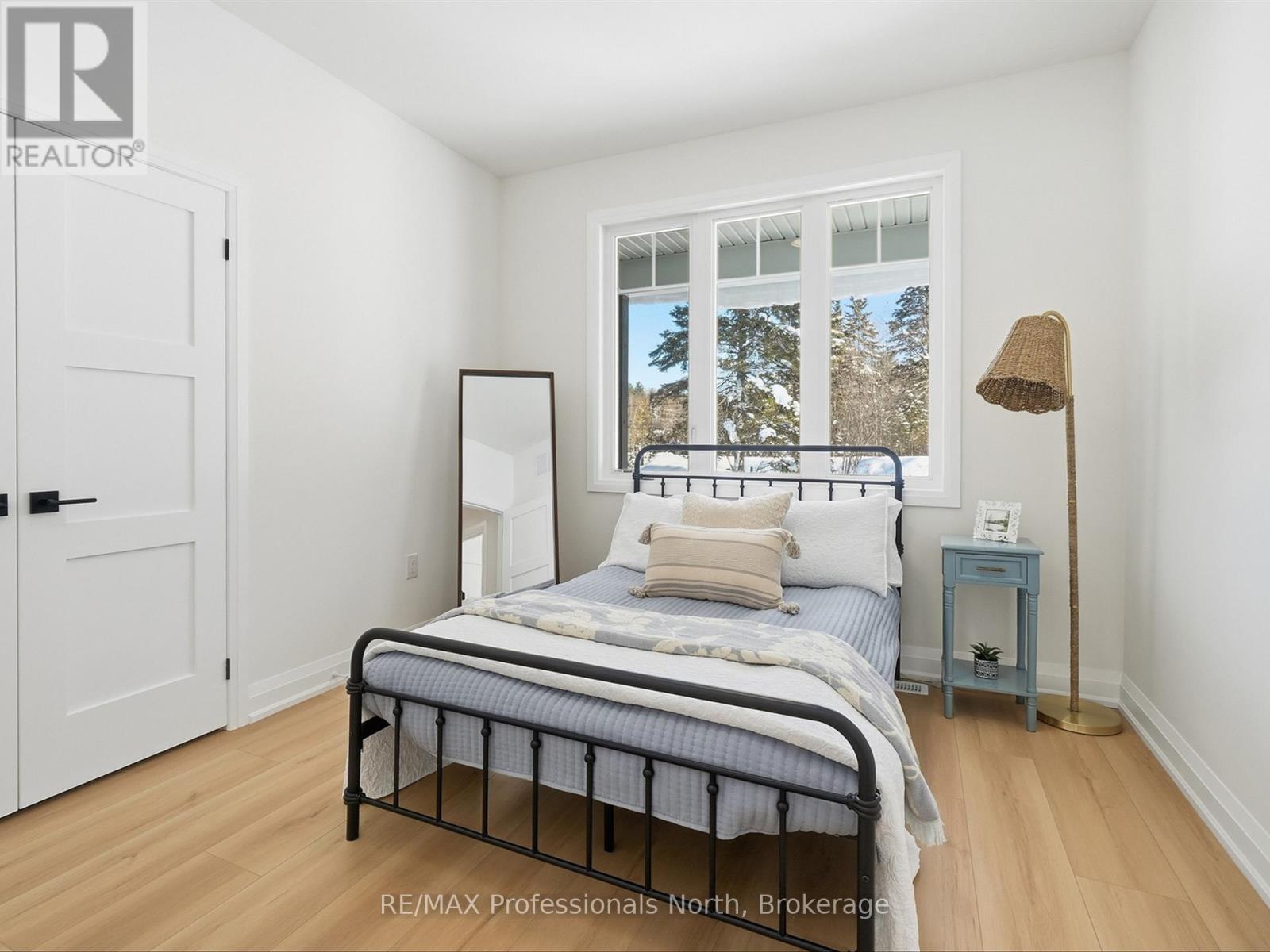 11 Clarkes Lane, Huntsville, Ontario  P0B 1M0 - Photo 38 - X12933168