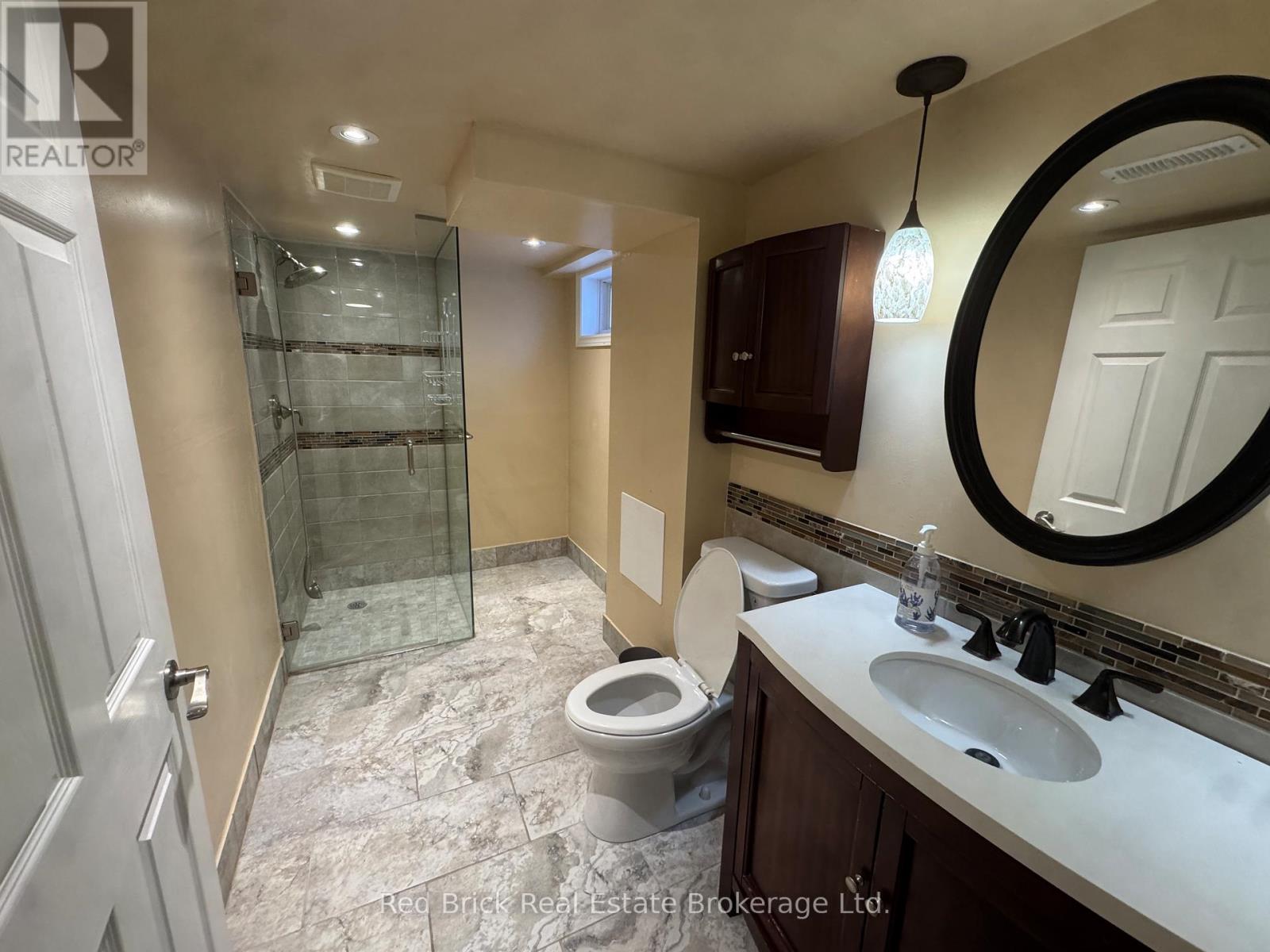 Basement Unit - 2 Callander Drive, Guelph, Ontario  N1E 4H4 - Photo 12 - X12933200