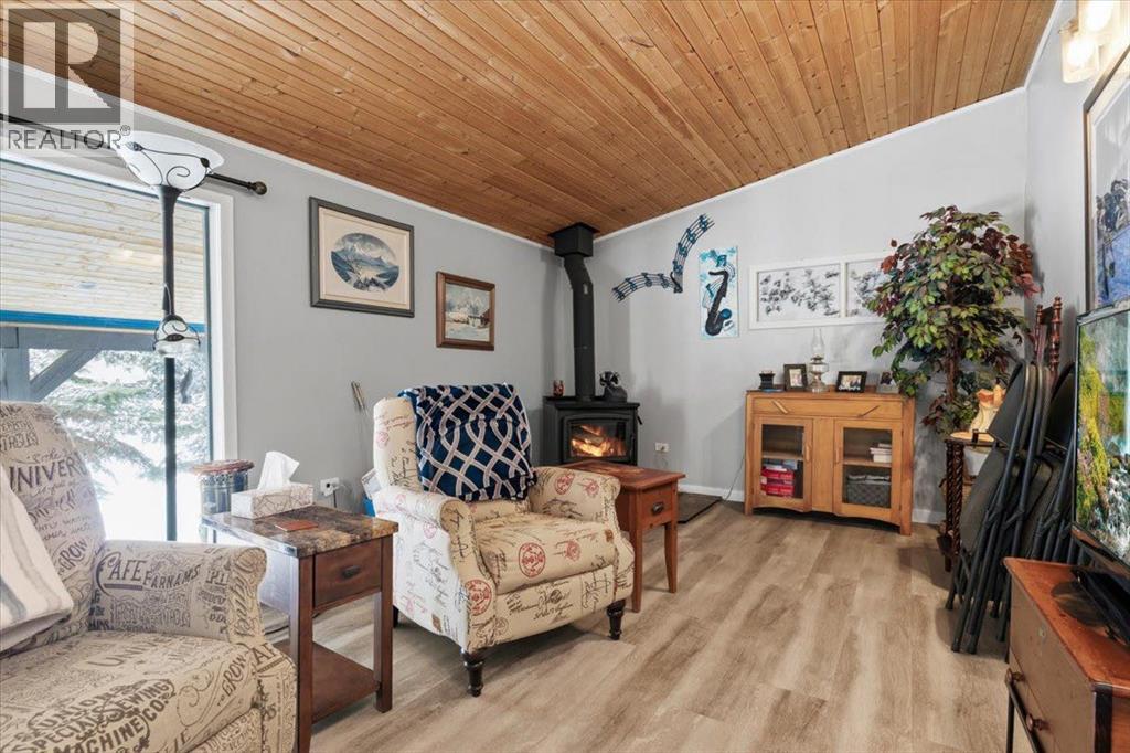 742049 Range Road 34, Teepee Creek, Alberta T0H 3C0 - Photo 15 - A2282178