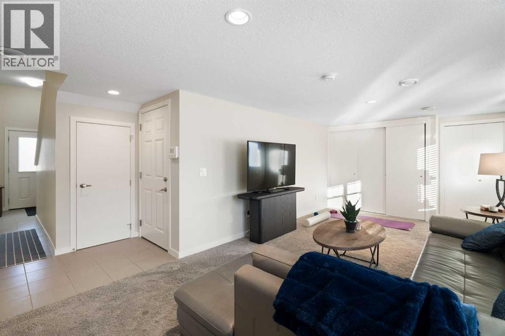 78 Nolan Hill Heights NW, Calgary, Alberta  T3R 0S5 - Photo 5 - A2296297