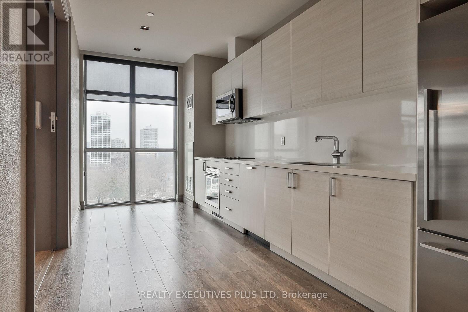 424 - 501 St. Clair Avenue W, Toronto, Ontario  M5P 0A2 - Photo 37 - C12933170