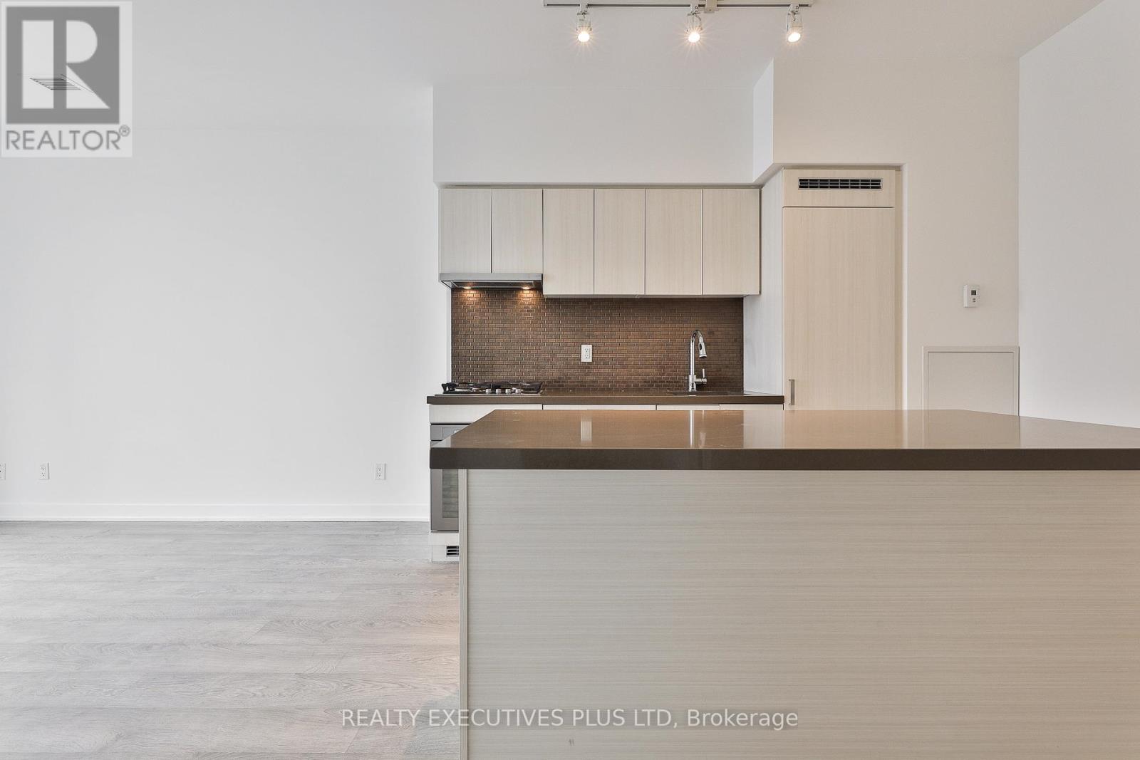 424 - 501 St. Clair Avenue W, Toronto, Ontario  M5P 0A2 - Photo 7 - C12933170