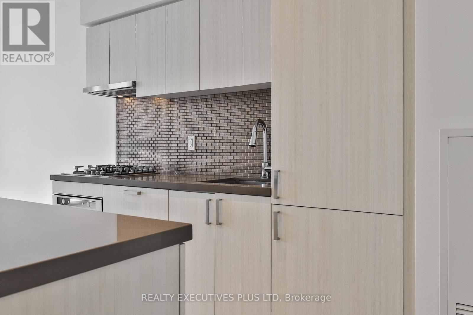 424 - 501 St. Clair Avenue W, Toronto, Ontario  M5P 0A2 - Photo 8 - C12933170