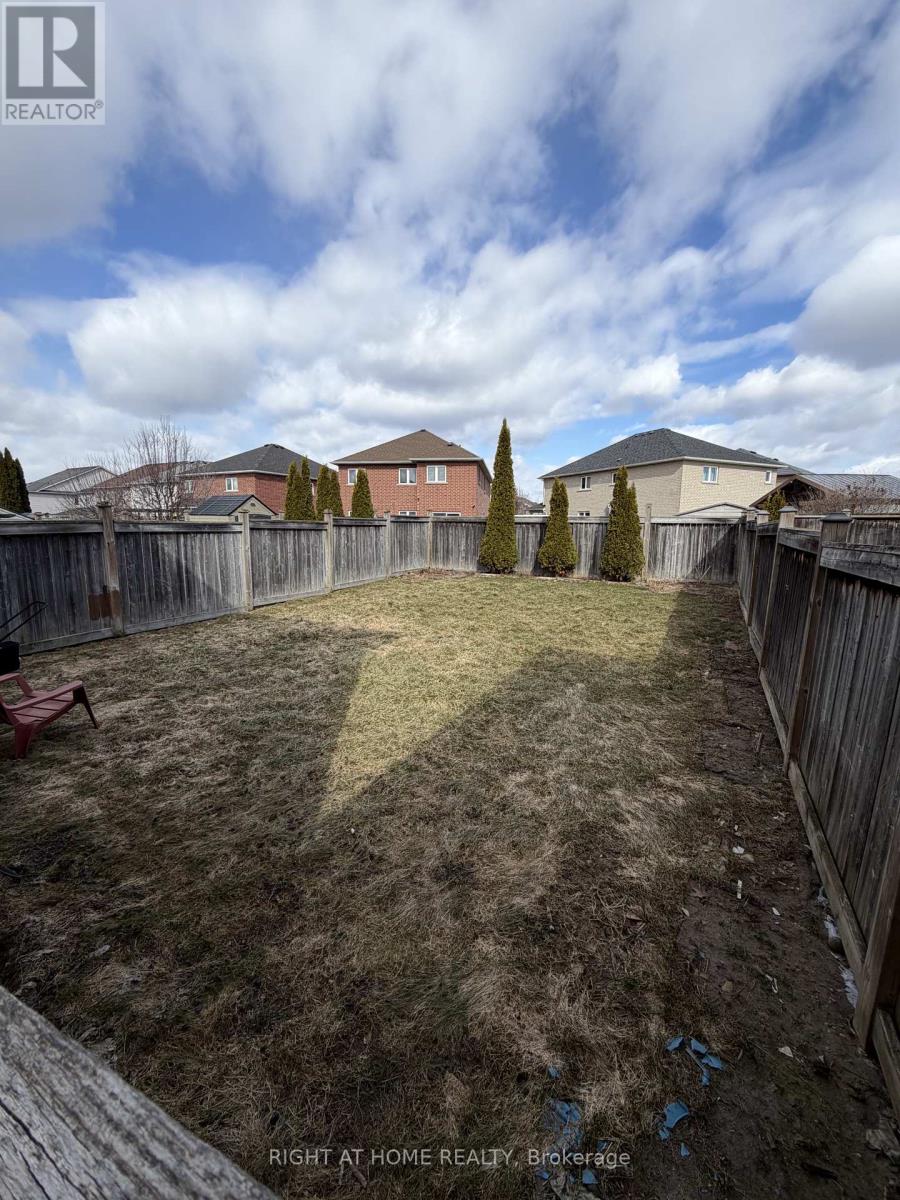 134 Fencerow Drive, Whitby, Ontario  L1R 3N5 - Photo 13 - E12933172