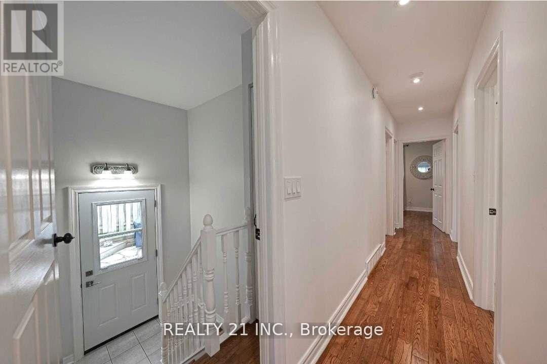 812 Sanok Drive, Pickering, Ontario  L1W 2P9 - Photo 3 - E12933174