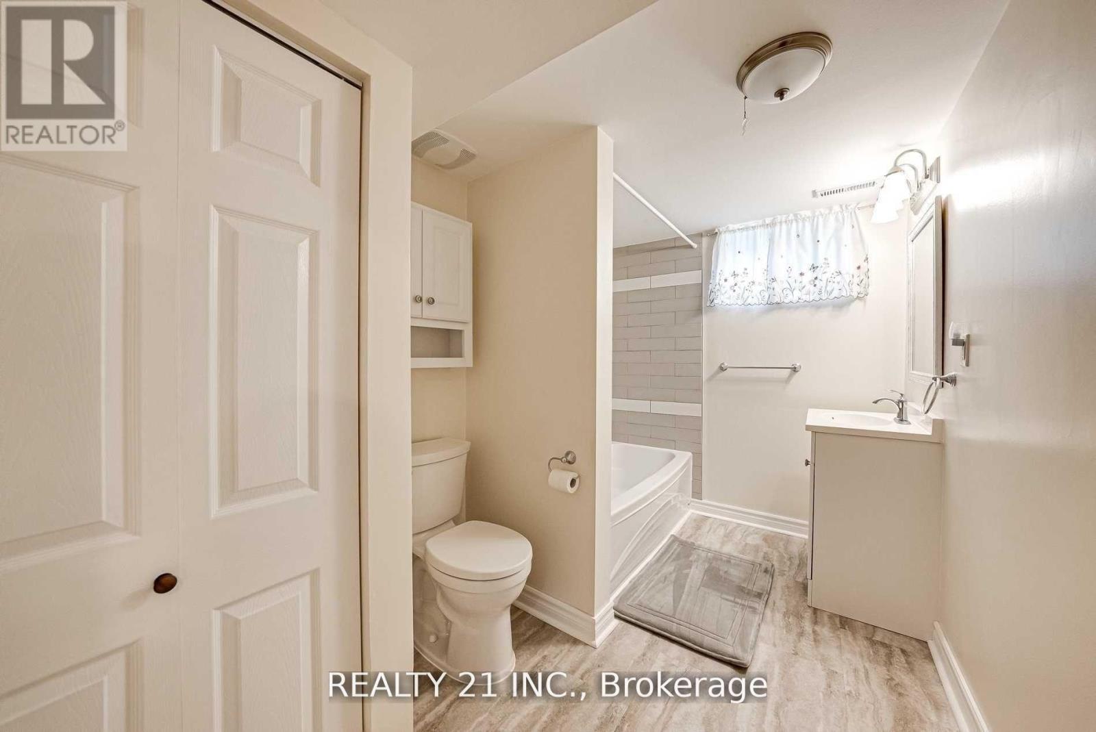 Basement - 812 Sanok Drive, Pickering, Ontario  L1W 2P9 - Photo 6 - E12933182