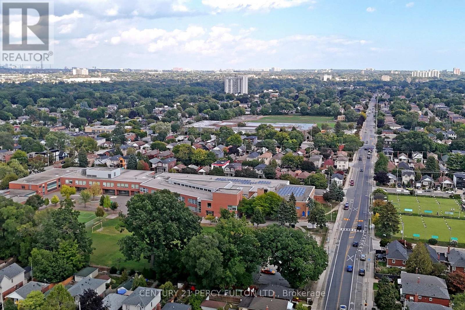 84 Wiley Avenue, Toronto, Ontario  M4J 3W6 - Photo 4 - E12933186