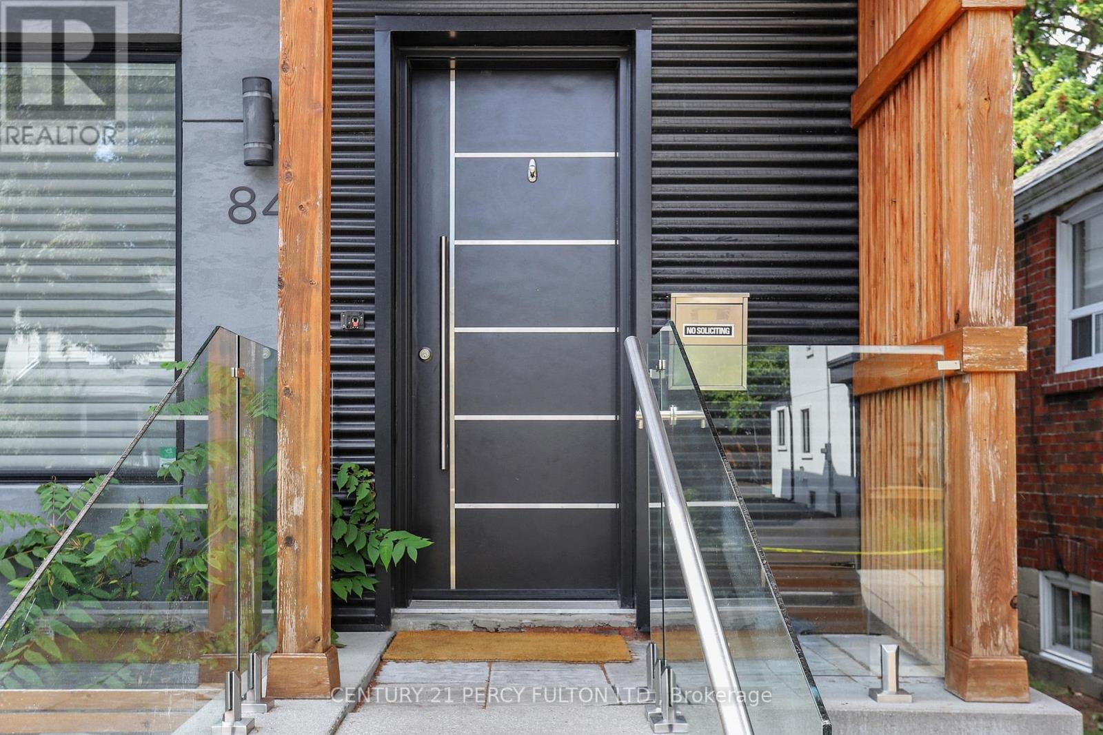 84 Wiley Avenue, Toronto, Ontario  M4J 3W6 - Photo 5 - E12933186