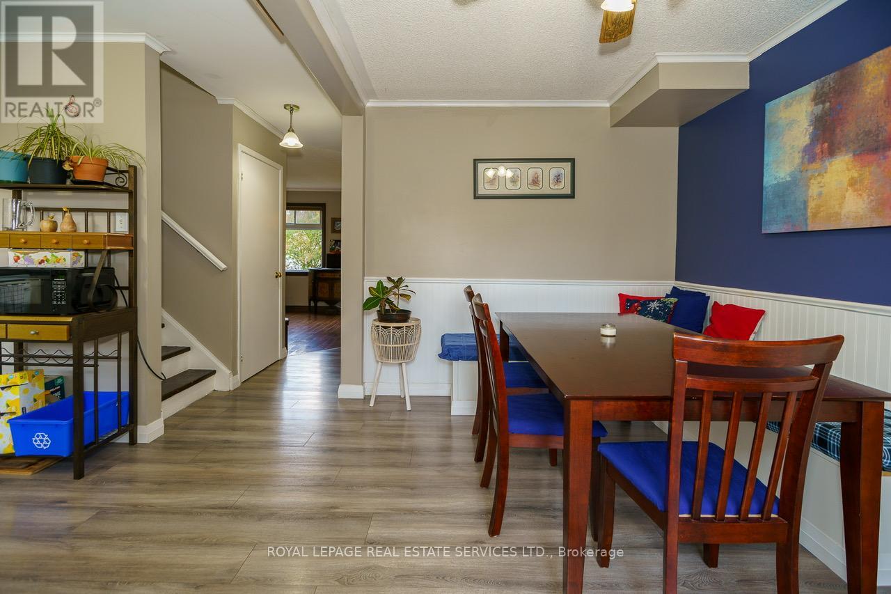 114 Elizabeth Street, Barrie (Ardagh), Ontario  L4N 6P2 - Photo 16 - S12933192