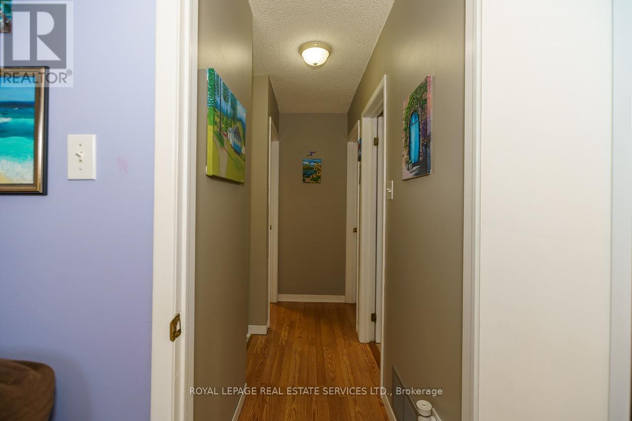 114 Elizabeth Street, Barrie (Ardagh), Ontario  L4N 6P2 - Photo 27 - S12933192