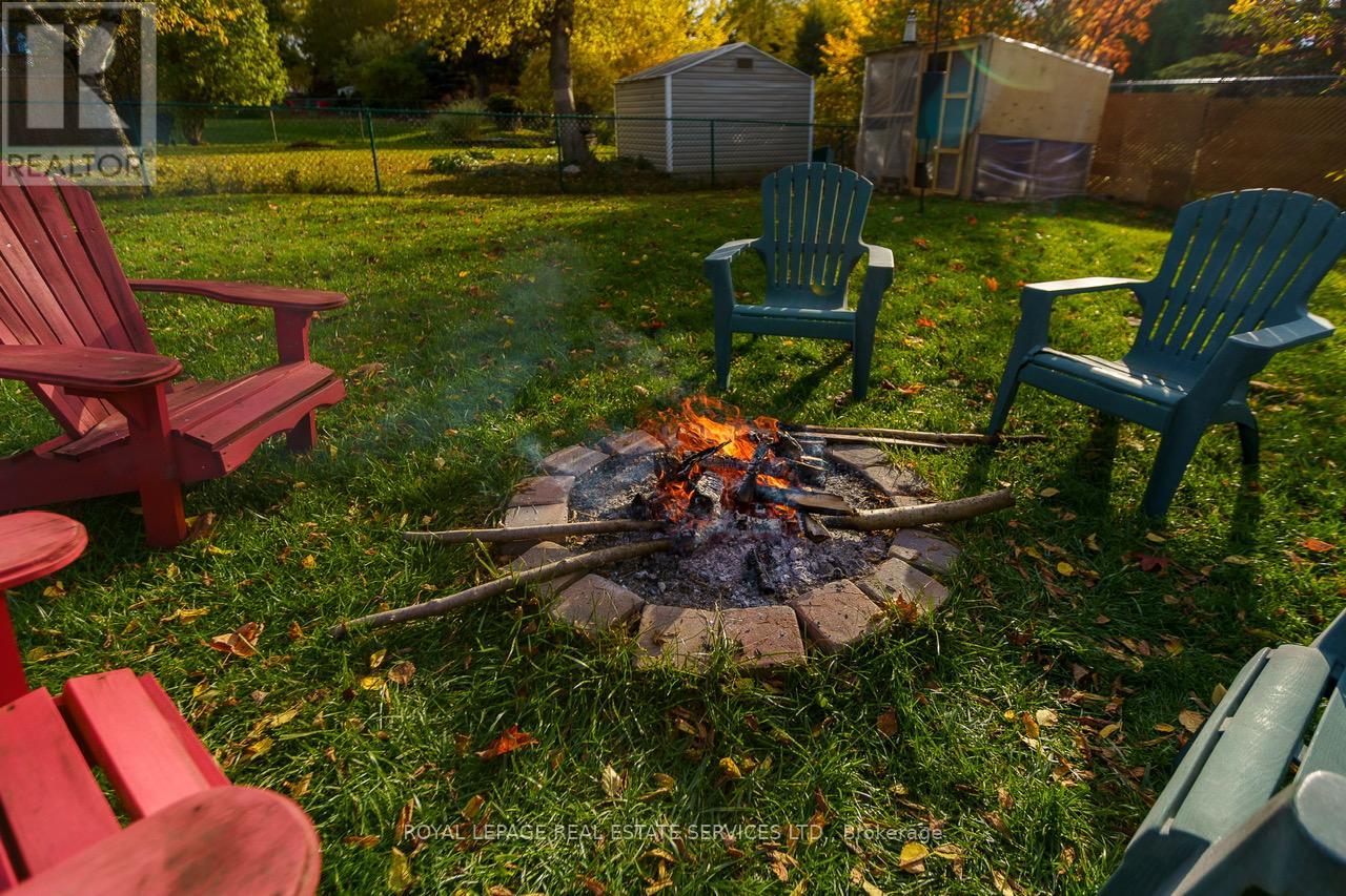 114 Elizabeth Street, Barrie (Ardagh), Ontario  L4N 6P2 - Photo 36 - S12933192