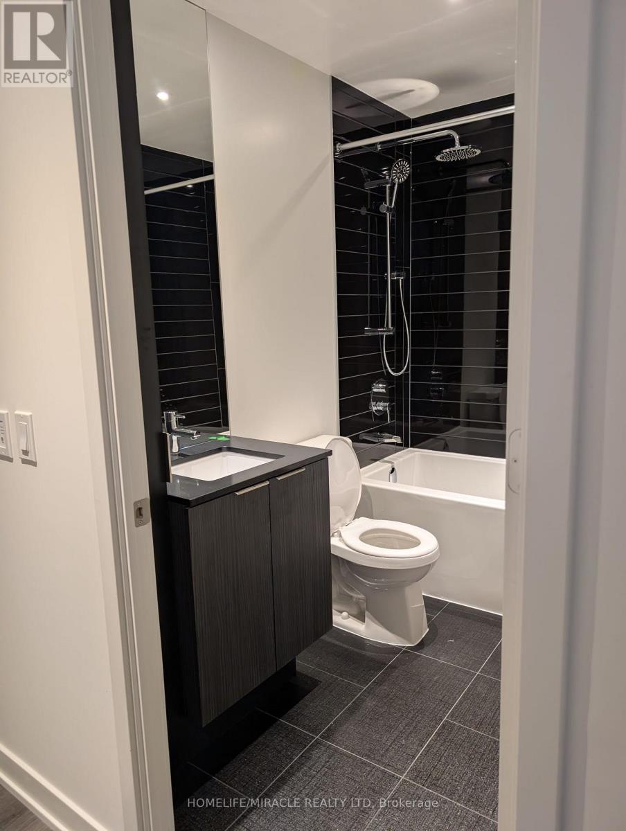 2312 - 448 Burnhamthorpe Road, Mississauga, Ontario  L5B 0R4 - Photo 8 - W12933178