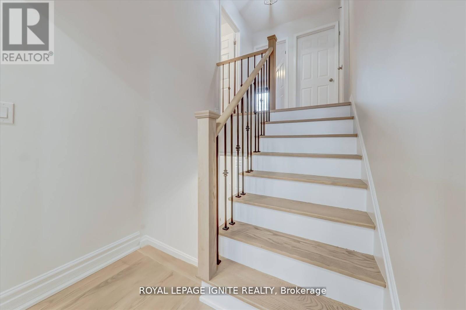 Main - 4023 Bishopstoke Lane, Mississauga, Ontario  L4Z 1H9 - Photo 15 - W12933180