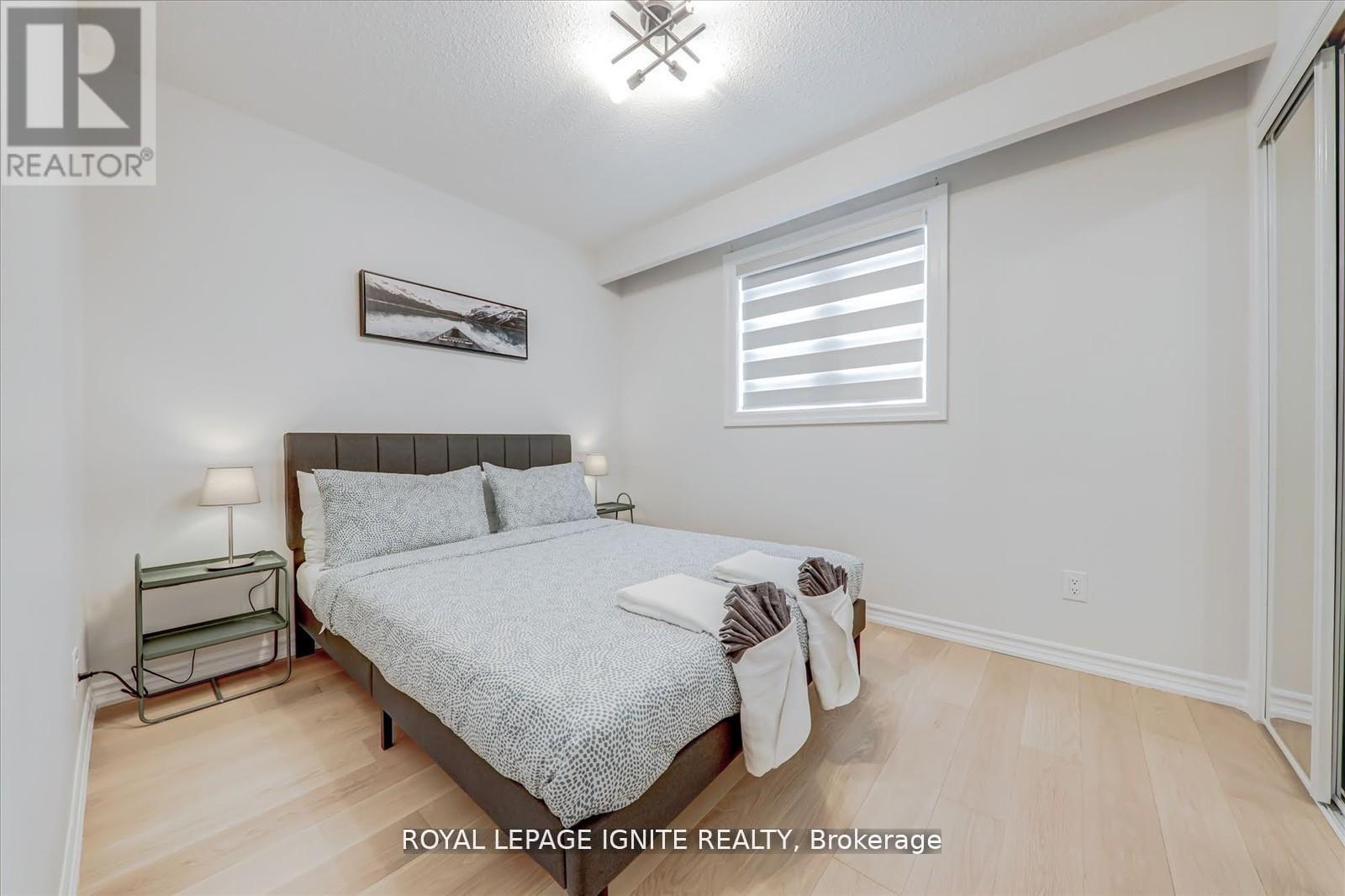 Main - 4023 Bishopstoke Lane, Mississauga, Ontario  L4Z 1H9 - Photo 17 - W12933180