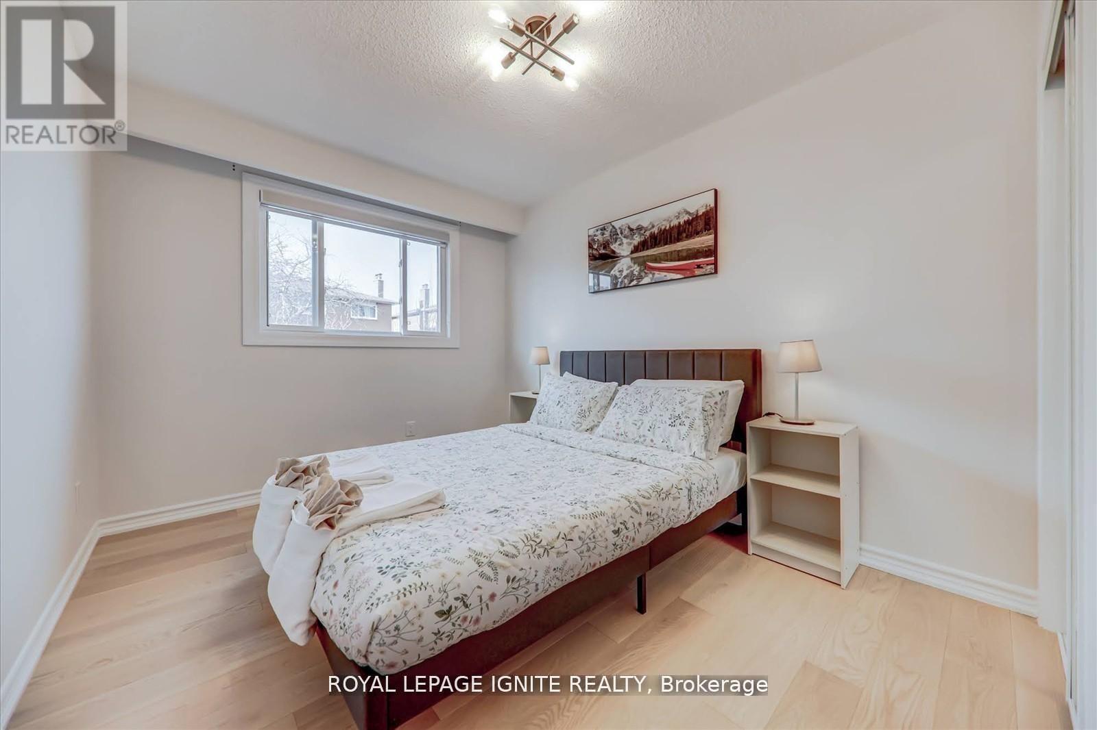 Main - 4023 Bishopstoke Lane, Mississauga, Ontario  L4Z 1H9 - Photo 21 - W12933180
