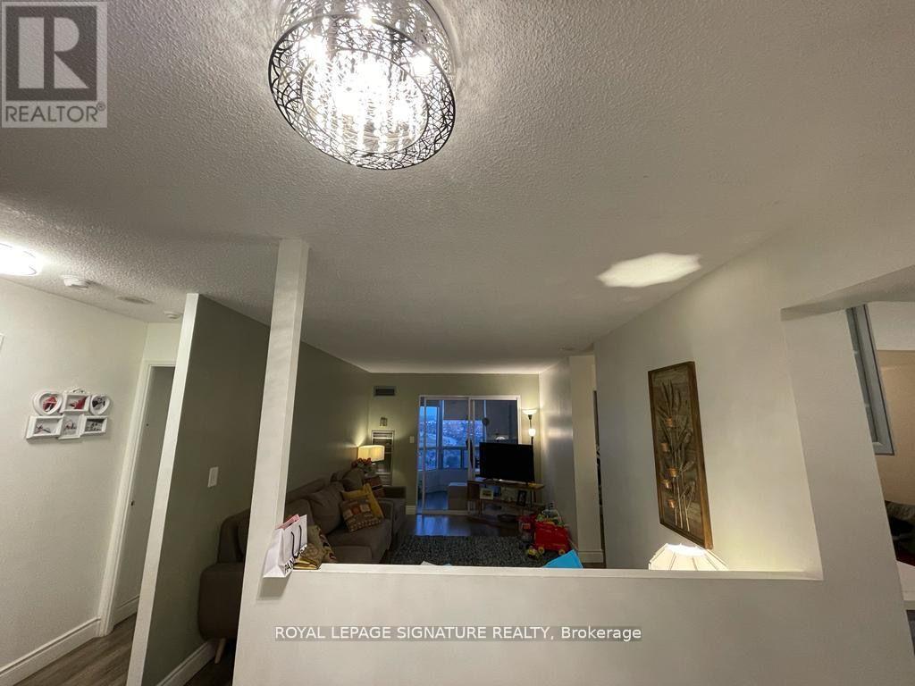 1906 - 155 Hillcrest Avenue, Mississauga, Ontario  L5B 3Z2 - Photo 3 - W12933196