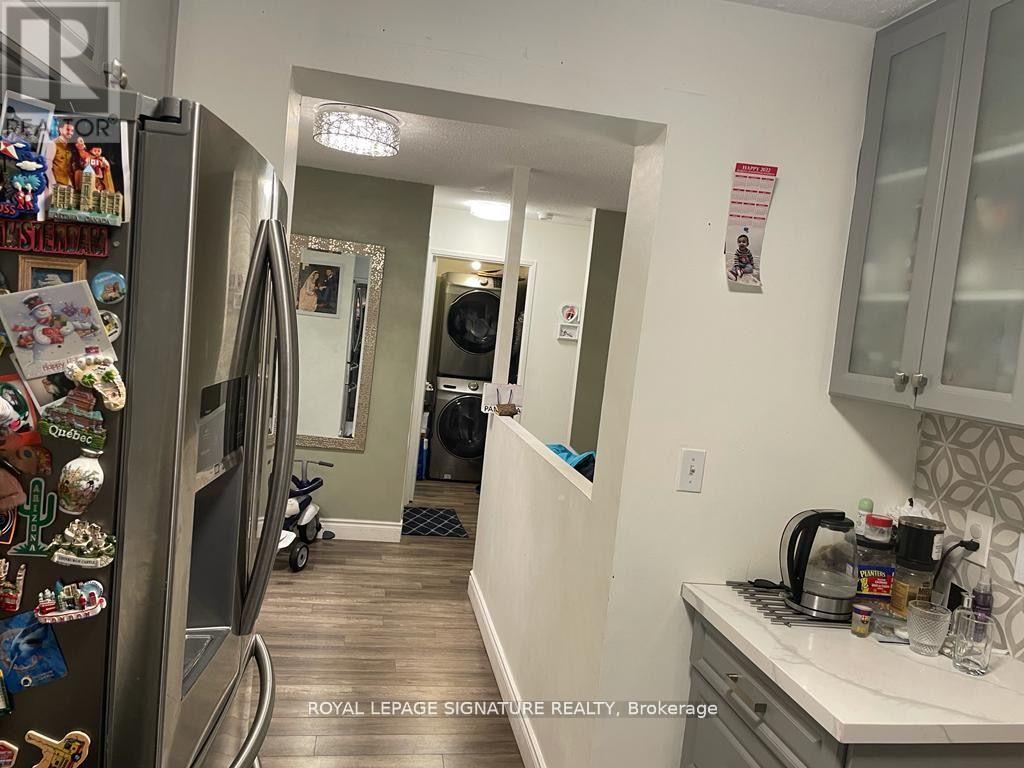 1906 - 155 Hillcrest Avenue, Mississauga, Ontario  L5B 3Z2 - Photo 5 - W12933196