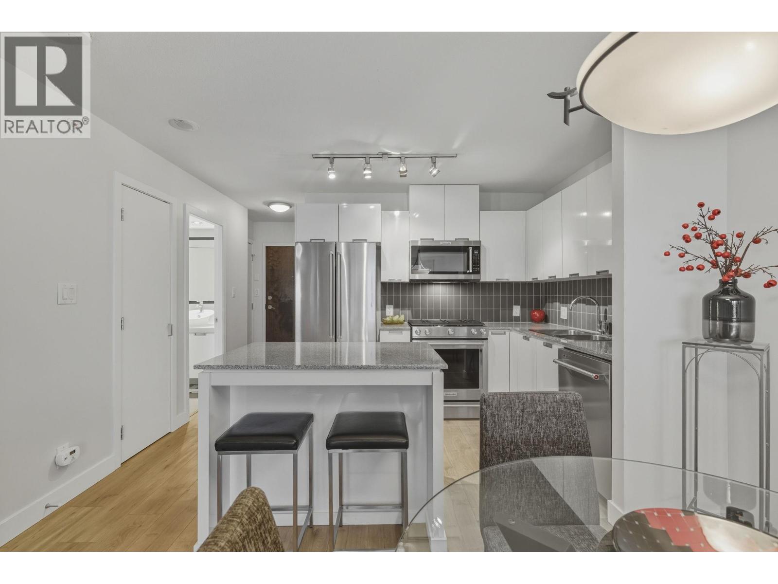 1102 151 W 2nd Street, North Vancouver, British Columbia  V7M 3P1 - Photo 7 - R3097889