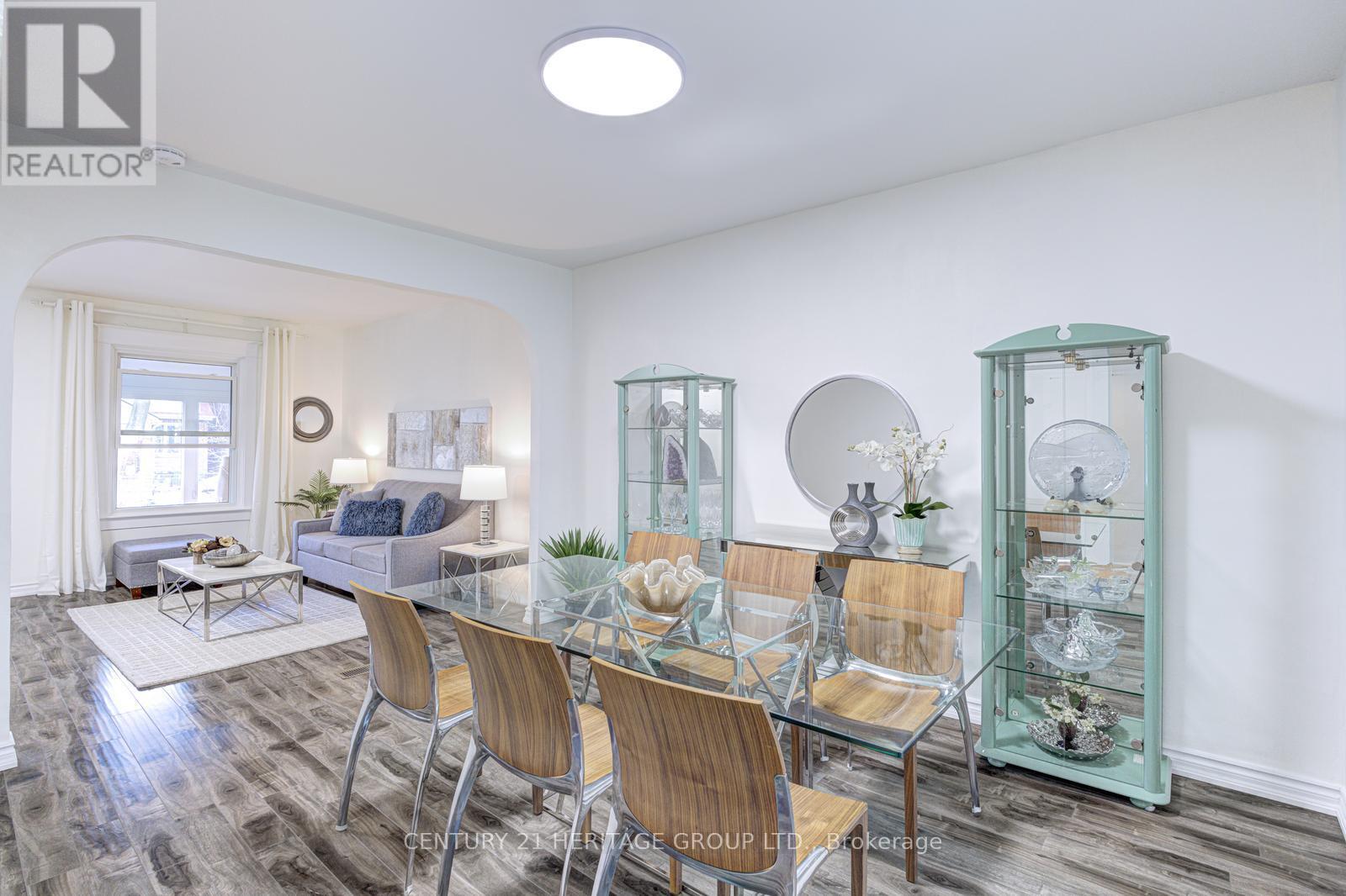 54 Roseheath Avenue, Toronto, Ontario  M4C 3P5 - Photo 16 - E12933116