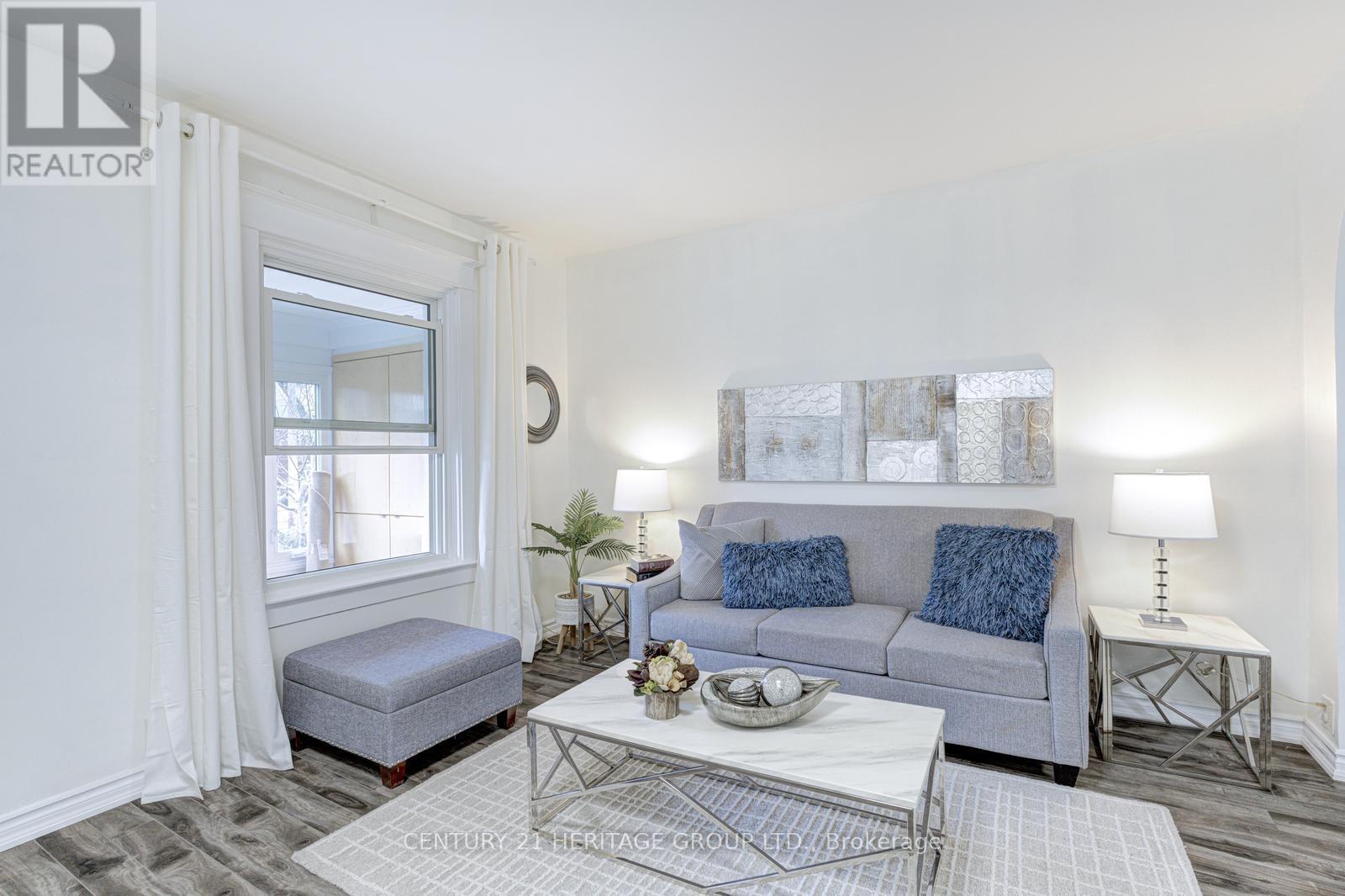 54 Roseheath Avenue, Toronto, Ontario  M4C 3P5 - Photo 13 - E12933116