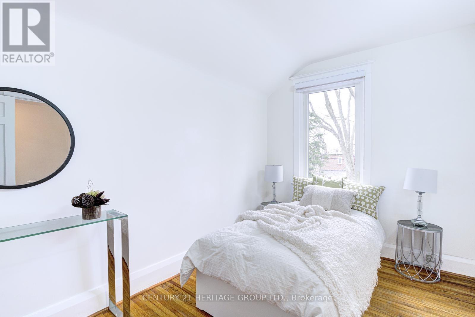 54 Roseheath Avenue, Toronto, Ontario  M4C 3P5 - Photo 29 - E12933116