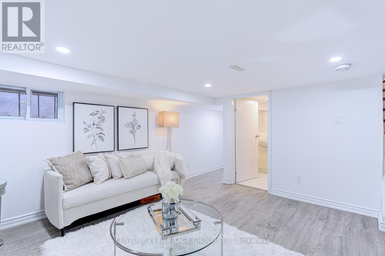 54 Roseheath Avenue, Toronto, Ontario  M4C 3P5 - Photo 34 - E12933116