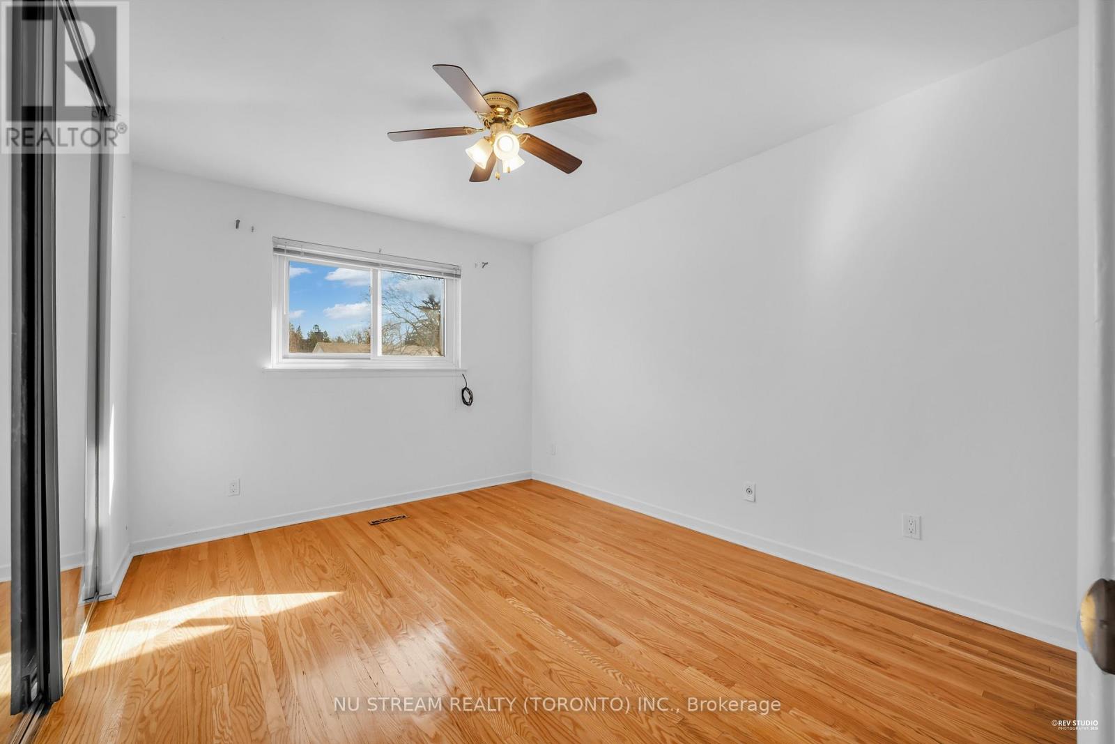 18 Emily Carr Street, Markham, Ontario  L3R 2K4 - Photo 21 - N12932882