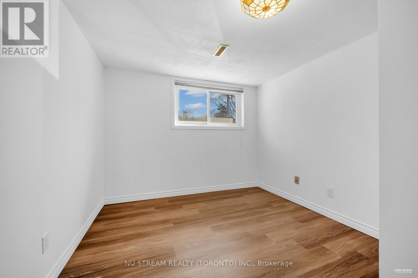 18 Emily Carr Street, Markham, Ontario  L3R 2K4 - Photo 25 - N12932882