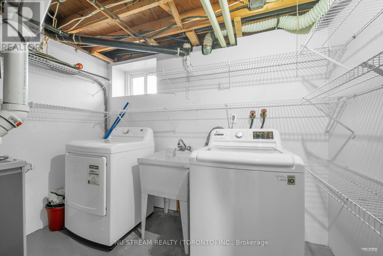 18 Emily Carr Street, Markham, Ontario  L3R 2K4 - Photo 28 - N12932882