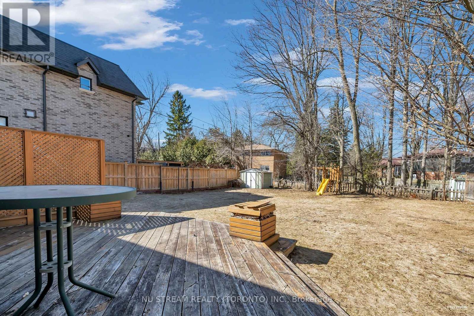 18 Emily Carr Street, Markham, Ontario  L3R 2K4 - Photo 32 - N12932882