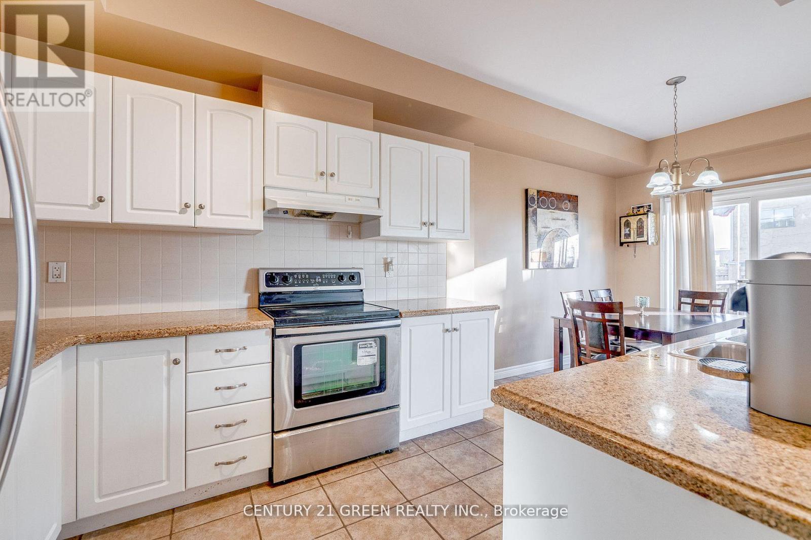 18 Palacebeach Trail, Hamilton, Ontario  L8E 5C3 - Photo 16 - X12932308