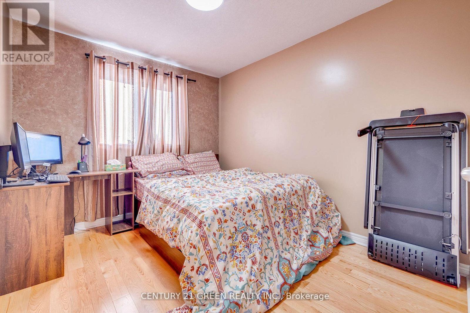 18 Palacebeach Trail, Hamilton, Ontario  L8E 5C3 - Photo 27 - X12932308