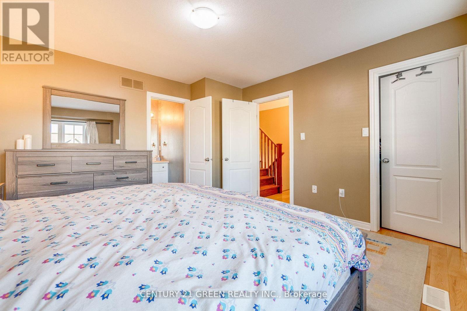 18 Palacebeach Trail, Hamilton, Ontario  L8E 5C3 - Photo 25 - X12932308