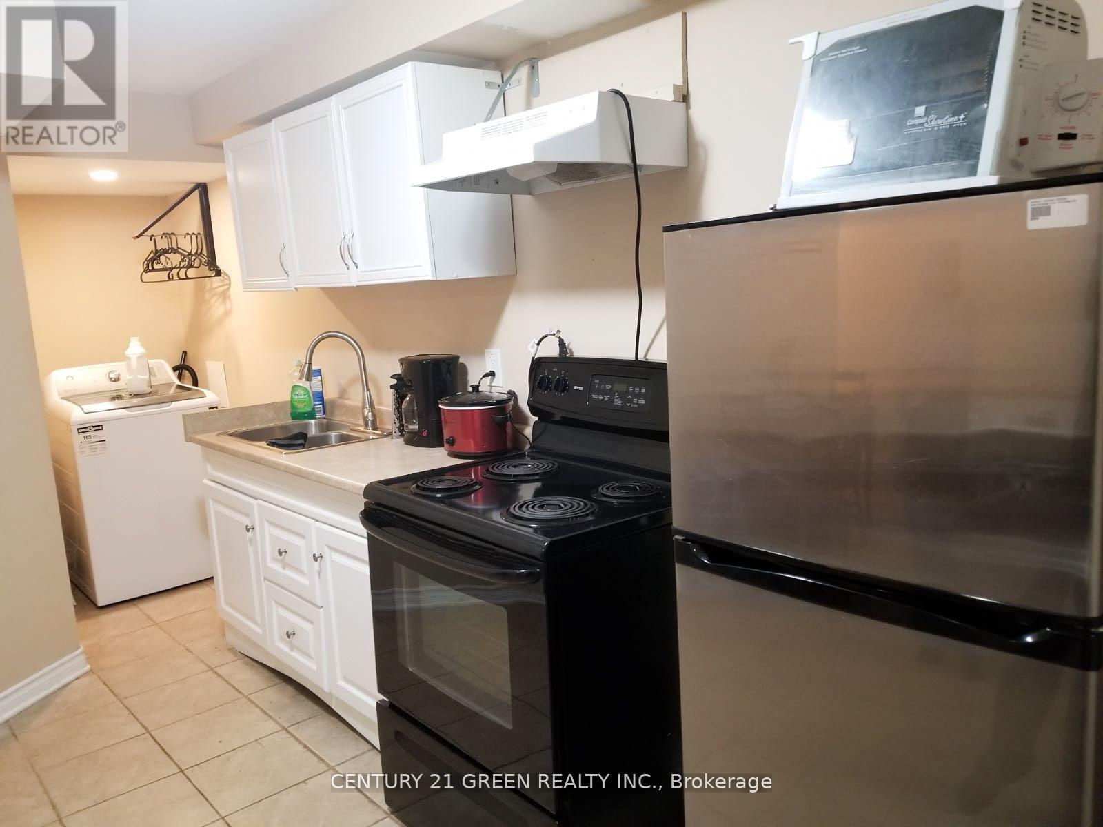 18 Palacebeach Trail, Hamilton, Ontario  L8E 5C3 - Photo 32 - X12932308