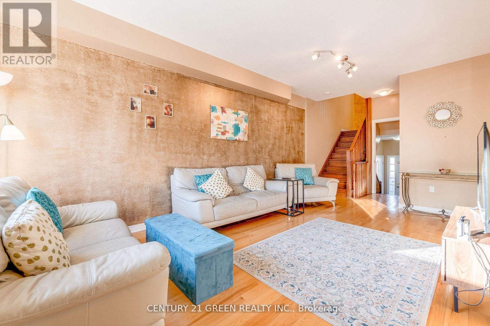 18 Palacebeach Trail, Hamilton, Ontario  L8E 5C3 - Photo 11 - X12932308