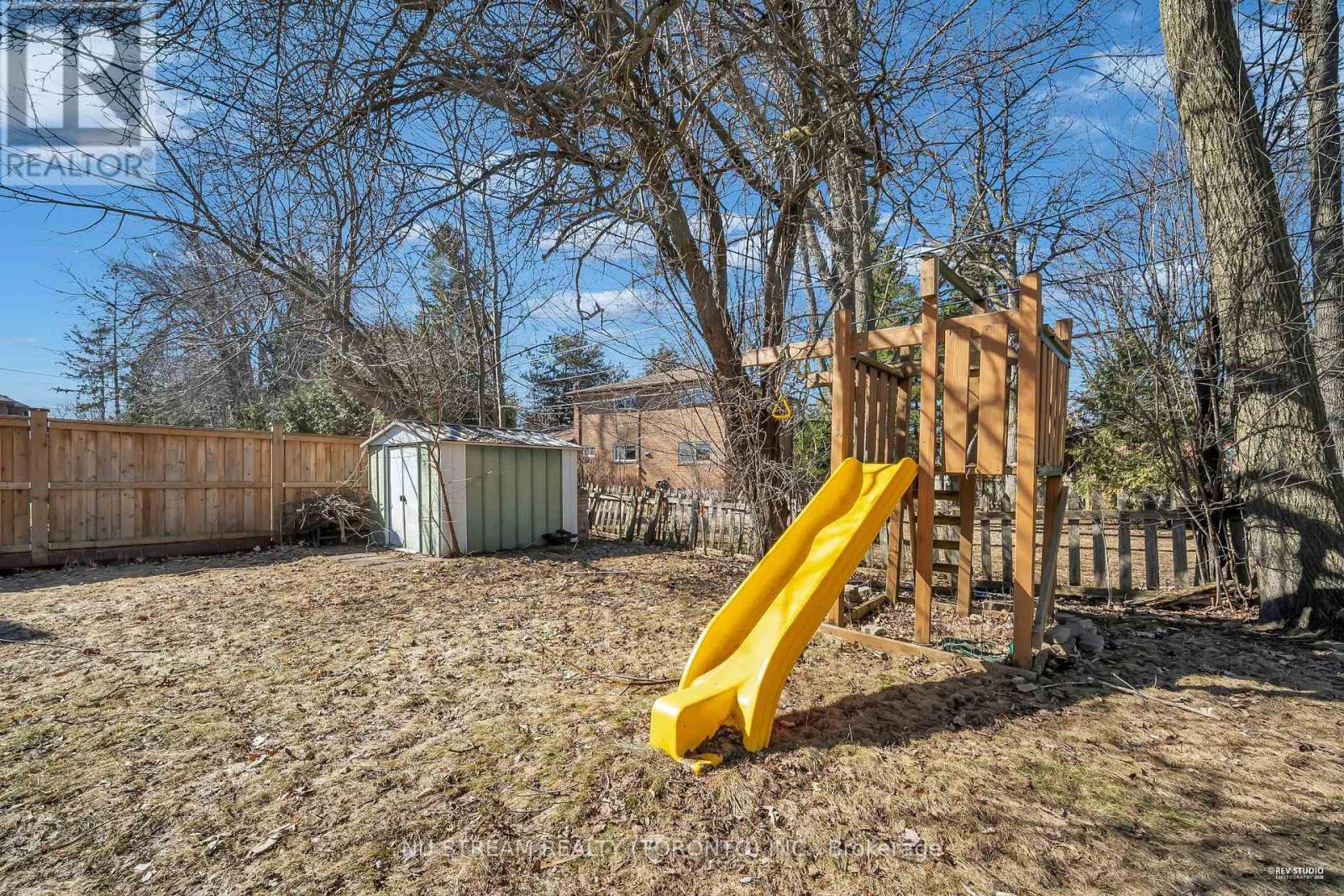 18 Emily Carr Street, Markham, Ontario  L3R 2K4 - Photo 34 - N12932882