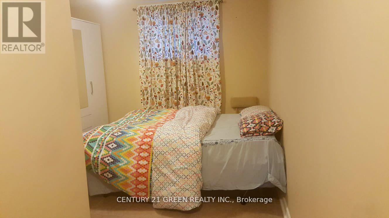 18 Palacebeach Trail, Hamilton, Ontario  L8E 5C3 - Photo 33 - X12932308